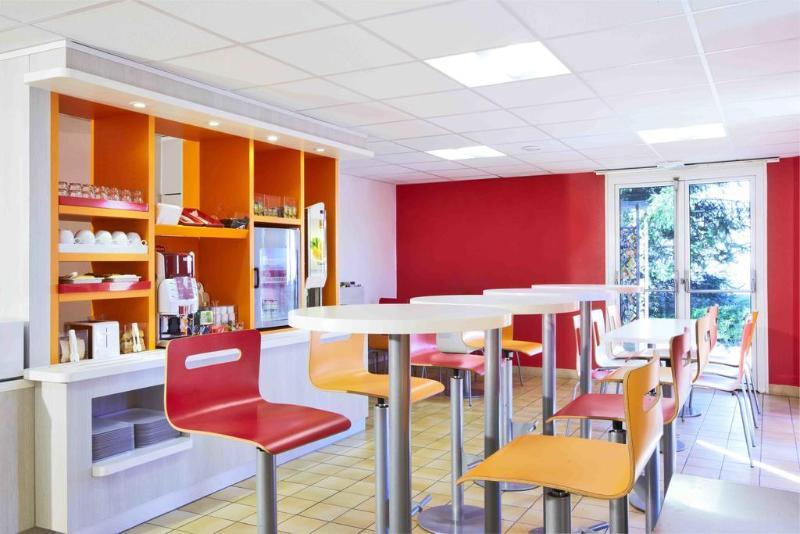 Campanile La Rochelle Nord - Chagnolet Hotel 3*